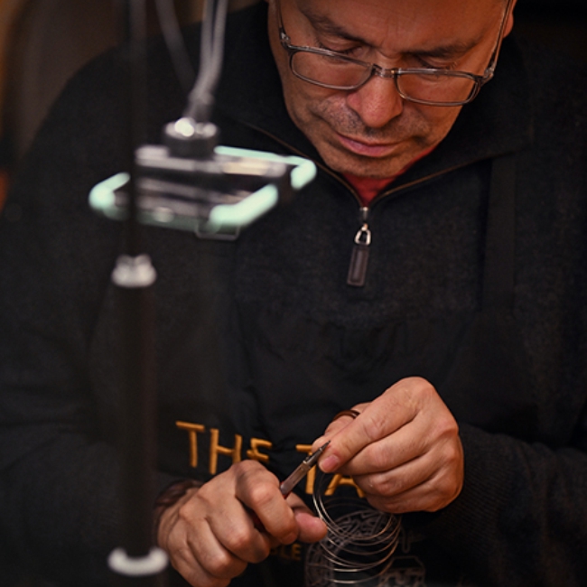 Design and creation of original and exclusive jewelry.